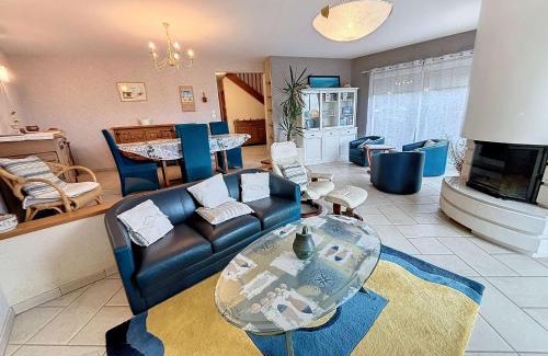 Saint-Pair-sur-Mer House | Maison proche plage, 8 pers, 3 ch, jardin, Wi-Fi, clim - FR-1-361-533