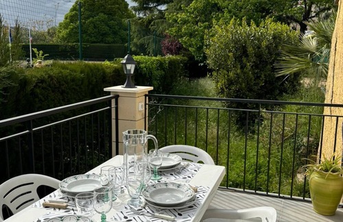 Berre-des-Alpes House | Maison Provençale Avec Terrasse