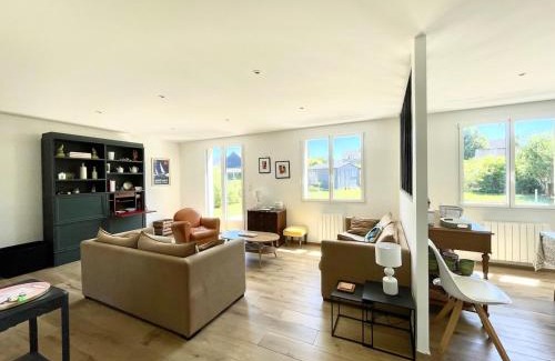 Beaussais-sur-Mer House | Maison rénovée en centre-ville, à 5 min des plages