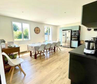 Beaussais-sur-Mer House | Maison rénovée en centre-ville, à 5 min des plages