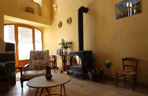 Le Brignon House | Maison restaurée proche nature avec terrasse et poêle à bois, près du Puy-en-Velay - FR-1-582-177