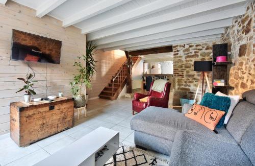 Cuiseaux House | Maison Saint-Thomas