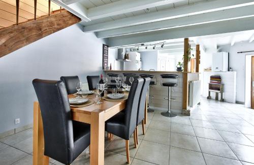 Cuiseaux House | Maison Saint-Thomas