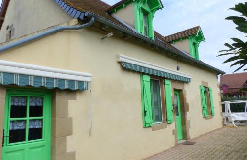 Saint-Aubin-le-Monial House | Maison spacieuse avec jardin clos - Animaux admis, proche Bourbon l'Archambault - FR-1-489-490