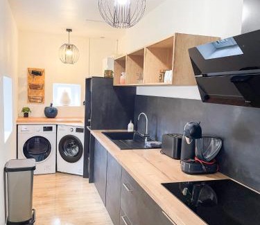 Conde-sur-Sarthe Apartment | Maison spacieuse et chaleureuse