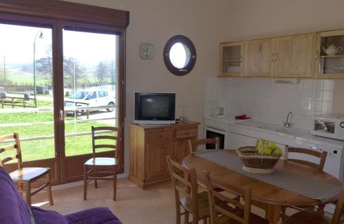Soncourt-sur-Marne House | Maison sur la Marne avec terrasse, 2 chambres - FR-1-611A-2