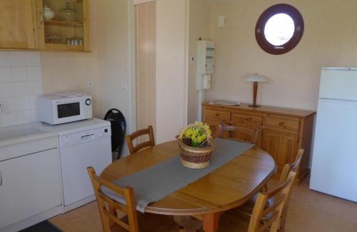 Soncourt-sur-Marne House | Maison sur la Marne avec terrasse, 2 chambres - FR-1-611A-2