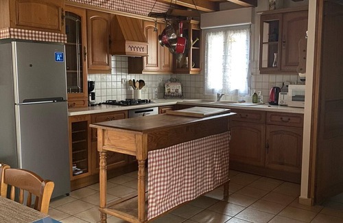 Jazennes House | Maison sur Propriété Viticole, Avec Piscine Chauffée