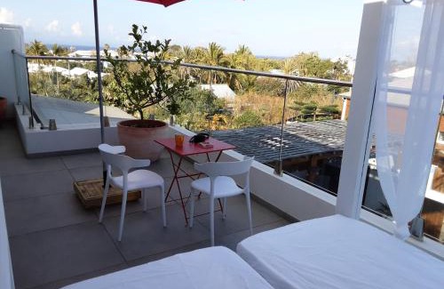 Bois d'Olives Bed & Breakfast | Maison TONGA piscine/jacuzzi chambre de luxe