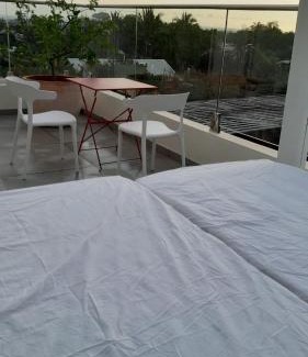 Bois d'Olives Bed & Breakfast | Maison TONGA piscine/jacuzzi chambre de luxe