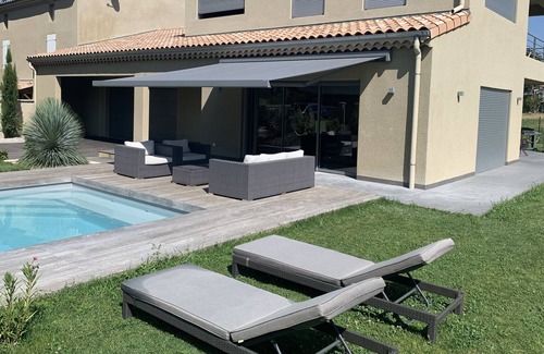 Montmeyran Villa | Maison Tout Confort Avec Piscine
