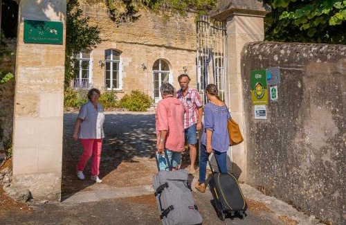 Vouvray House | Maison troglodyte élégante avec spa, salle de jeux et jardin clos à Vouvray - FR-1-381-87