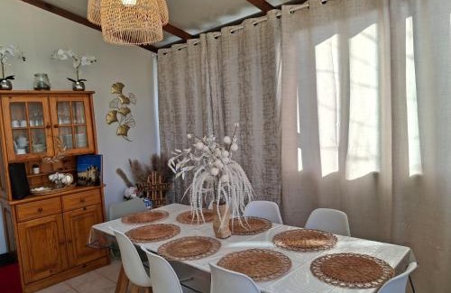 Saint-Cyran-du-Jambot House | maison village 4 chambres 30 minutes du zoo de beauval