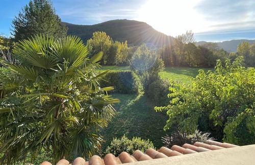 Nant House | Maison Village vue Nature