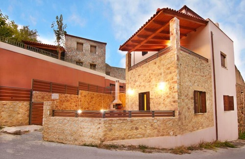 Zourva House | Maisonette in Villa Zourva
