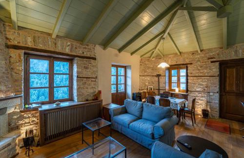 Karpenisi Apartment | Maisonette Korfes-Κορφές Δύο Αυτόνομοι Όρoφοι για Οικογένειες και μικρές Παρέες