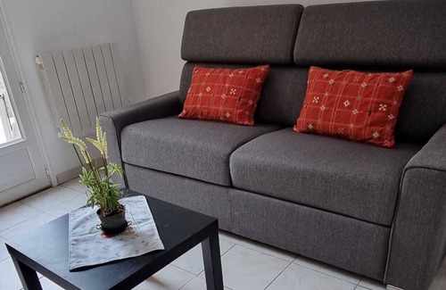 Puiseux-en-France Apartment | Maisonette with two terraces