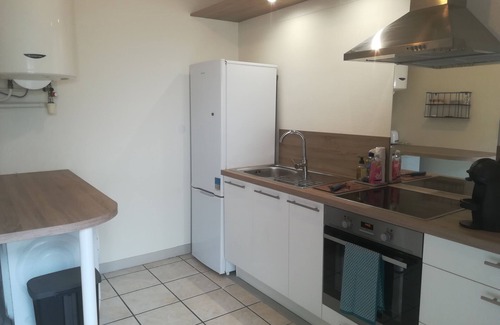Buxerolles Apartment | Maisonette with 2 terraces 10 minutes from the station