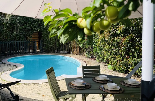14th Arrondissement House | Maisonette with pool