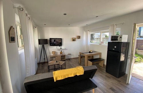 Saint-Andre-les-Vergers House | Maisonnette T2