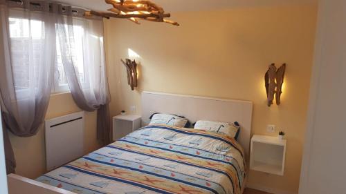 Salles House | Maisonnette bois flottés