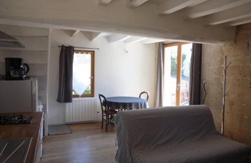 Montfort House | Maisonnette climatisée avec parking privé