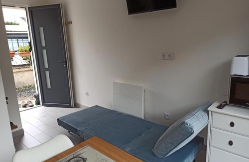 Margny-les-Compiegne House | Maisonnette entière et privée, 600m de la gare