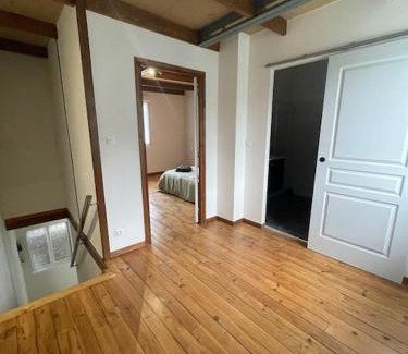 Bourg-en-Bresse House | Maisonnette secteur Monastère De Brou proche Centre