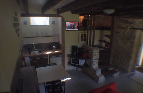 Maizet House | Maizet: house in the valley