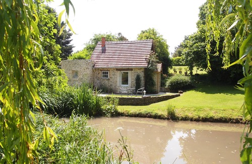 Maizet House | Maizet: house in the valley