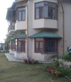 Bhimtal Ski Chalet | Majestic Cottage - Tranquility in the hills