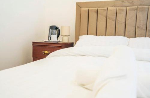 Bootle Hotel | Majestic Inn