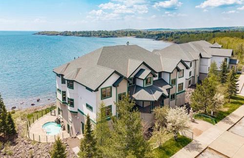 Two Harbors Apartment | Majestic Lake Views 1BR King Suite and Heated Pools