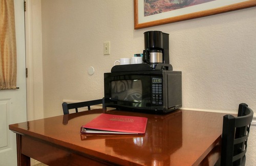 Payson Hotel | Majestic Mountain Inn