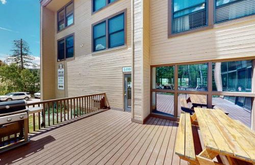 Brian Head Apartment | Majestic Studio Pool-Spa Ski-in out Gym, Sauna, Laundry, BBQ