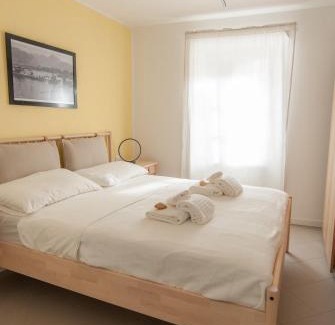 Porto Ceresio Apartment | MAJOR SISTERS, APPARTAMENTO VISTA LAGO DI LUGANO