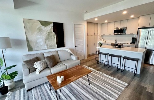 Innisfil Condo | Make It Home at Friday Harbour-Exquisite 2BR/2BA Oasis