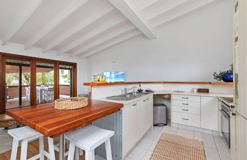 Tugun House | Make some memories at this unique & pet friendly holiday home