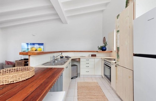 Tugun House | Make some memories at this unique & pet friendly holiday home