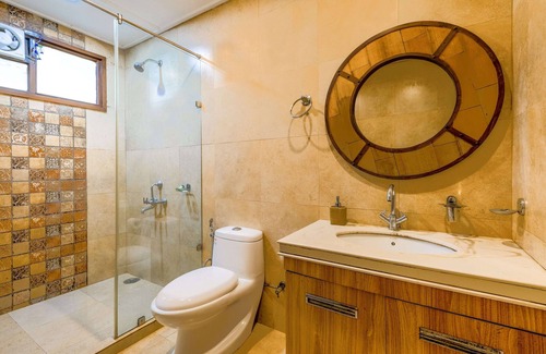The Mall Road Cabin | Make Your Dream Vacation A Reality