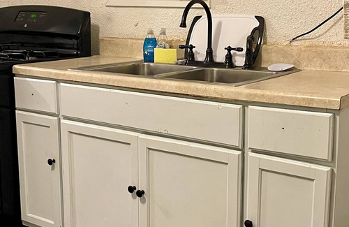 Lorain House | Make yourself at home in this cozy 3 bedroom house and comfortable space.