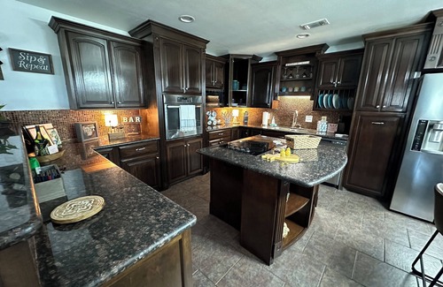 Port Mansfield House | Make yourself at home in this spacious oasis! Welcome to The Laguna House!
