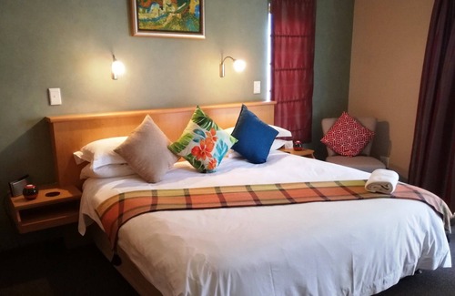 Kampala House | Makerere University Guest House