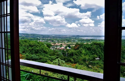 Los Banos House | Makiling Heights PanoramicView Rest House
