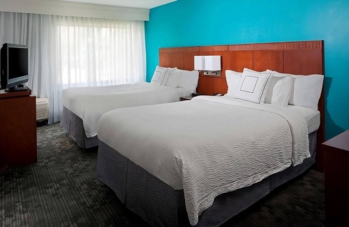 Boca Raton Resort | Making The Best Memories Along The Way! Pets Are Welcome, Free Parking, Pool!