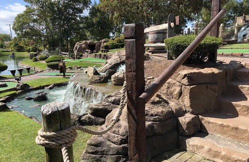 Gwinnett Place Apartment | Making The Best Memories Along The Way! Close to Pirate’s Cove Adventure Golf!