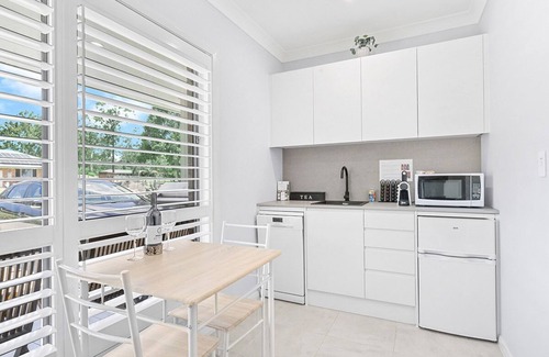 Louth Park Apartment | Mala Retreat, Shiraz-Chardonnay Rooms Sleeps 7