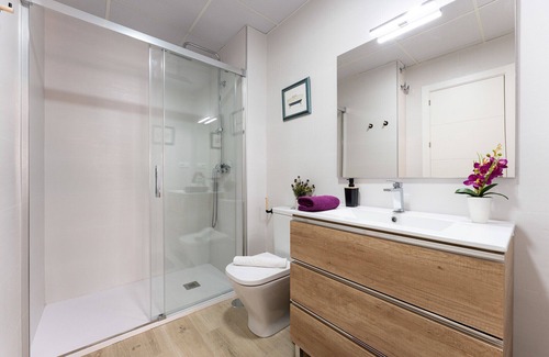 Bailen-Miraflores Apartment | MalagaSuite Comfortable Home 5