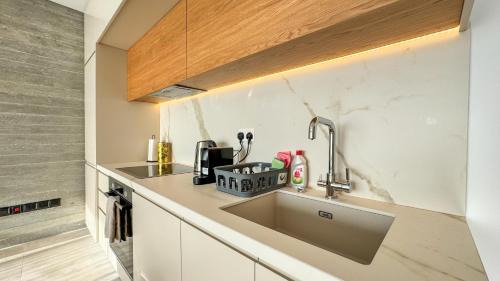 Paphos Apartment | Malberry Park 302 - Modern 2 Bedroom Apartment with Pool, Gym, Jaccuzi