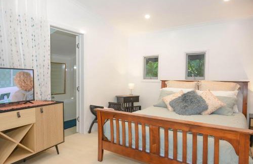 Witta House | Maleny District - Charming Cottage in Witta 2 beds